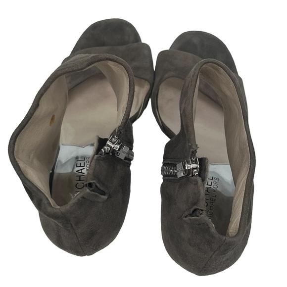 MICHAEL Michael Kors Silver Gray Suede Platform Heels Size 7 1/2 Women's - Picture 5 of 9